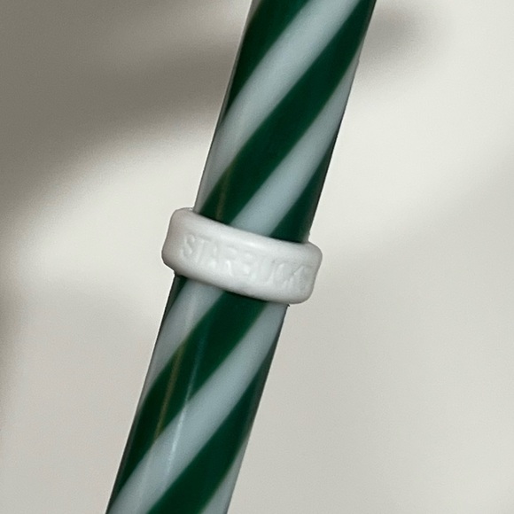 Brand New Limited Edition Starbucks Bearista Cup - Picture 3 of 3